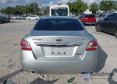 2013 Nissan Altima 2.5 S из США, поврежденный, VIN 1N4AL3AP1DC156311